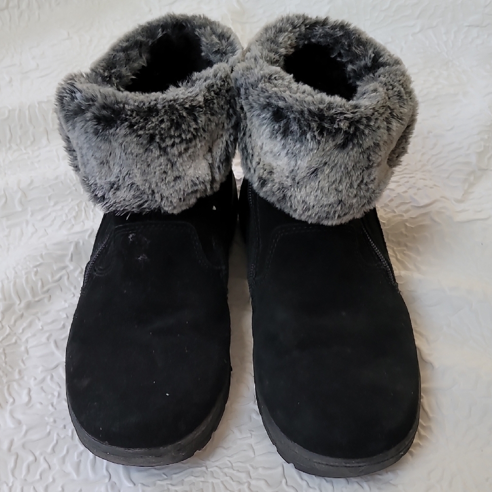 Khombu Women's Jessica Black Suede Ankle Boots Gray Faux Fur Lining, Size 10M